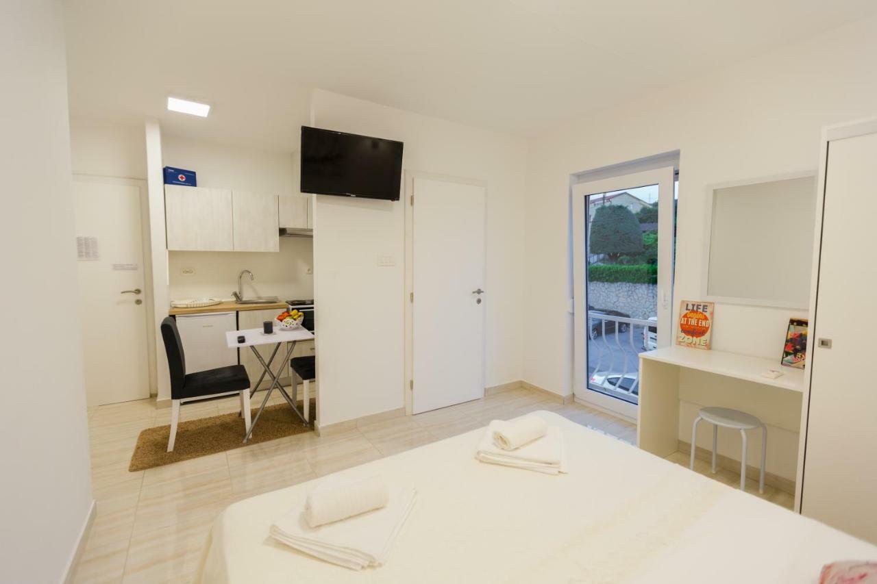 Apartmani Kristijan Crikvenica Exterior photo